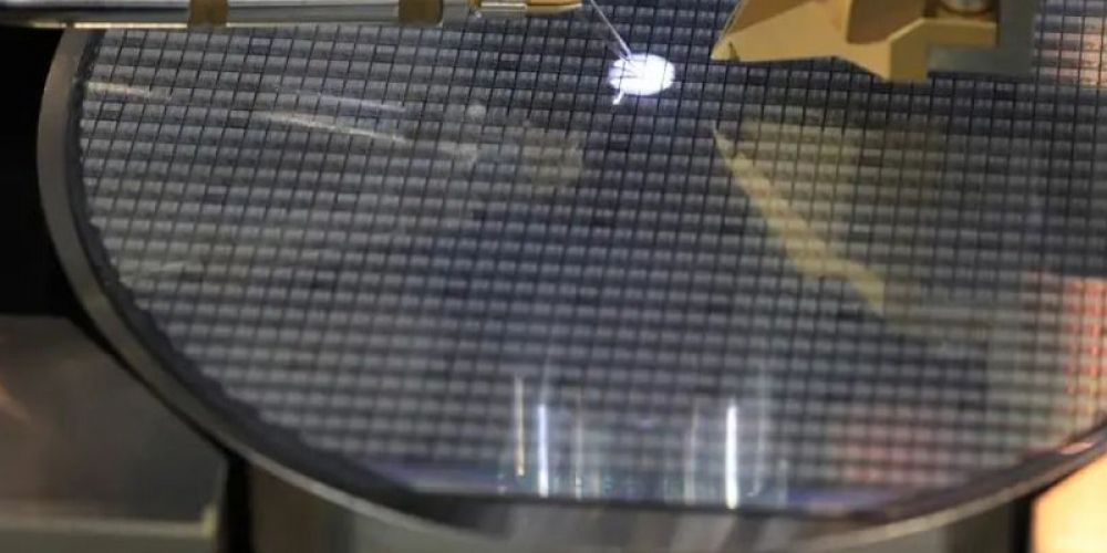 IC（集成电路）封装膜和LED封装膜在市场中的应用